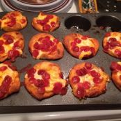 Easy Pepperoni Pizza Muffins