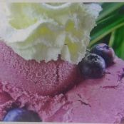 BLUEBERRIES AND CREAM ICE CREAM