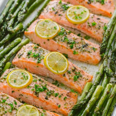 One-Pan Salmon Asparagus