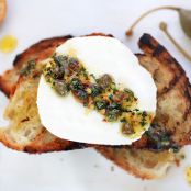 Fresh Mozzarella Toasts with Spicy Herb Oil