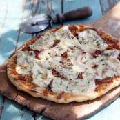 ALSATIAN PIZZA w/BACON & CARAMELIZED ONIONS