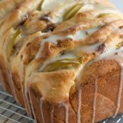 Apple Cinnamon Pull Apart Bread