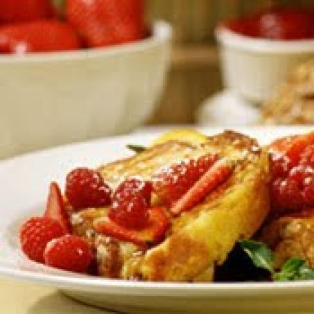 BAKED FRENCH TOAST w/RASPBERRY PRESERVES