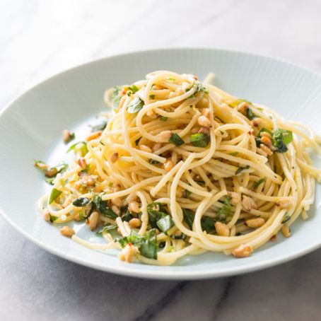 Garlicky Spaghetti with Lemon and Pine Nuts for 2
