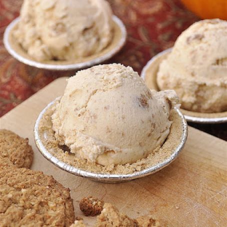 PUMPKIN PIE ICE CREAM