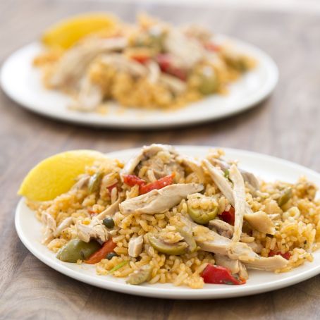 LATINO-STYLE CHICKEN AND RICE  ( ARROZ CON POLLO)