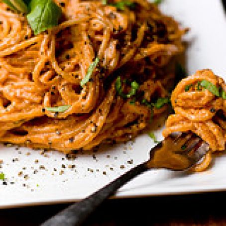 VeganYumYum  Super Quick Tomato Basil Cream Pasta