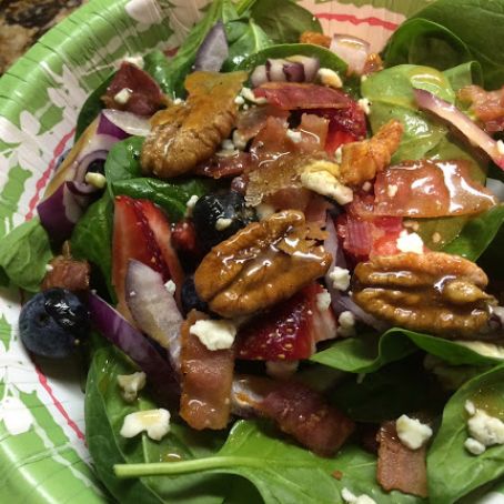 Spinach Salad with Honey Dressing and Honeyed Pecans