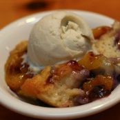 Slow Cooker Fruit Cobbler