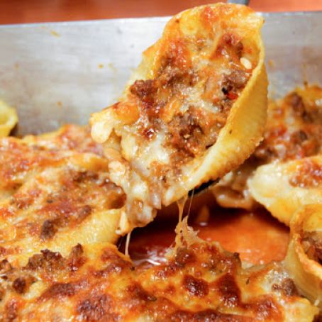 Cheesy, Beefy Stuffed Shells