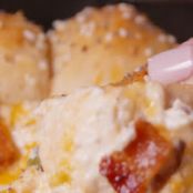 Bacon Cheddar Bagel Ring