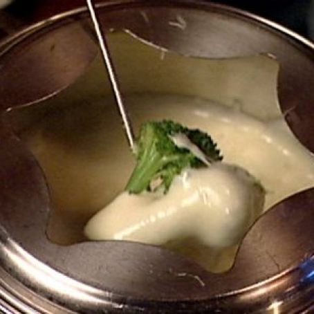 Melting Pot Traditional Swiss Cheese Fondue