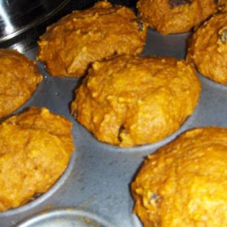 Pumpkin Spice Raisin Muffins