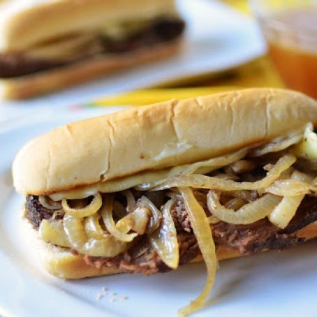 SLOW COOKER FRENCH DIP SANDWICHES