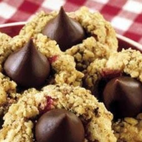 KISSMAS Almond Cookies