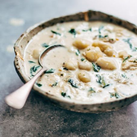 Crockpot chicken gnocchi soup