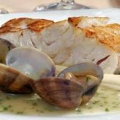 MERLUSA CON CREMA DE COLIFLOR Y ALMEJAS
