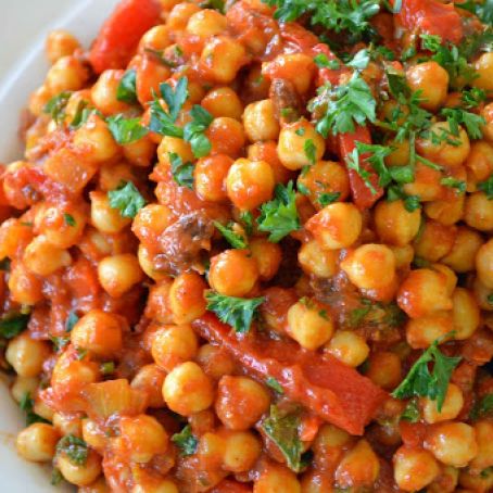 Moroccan Garbanzo Beans with Roasted Peppers
