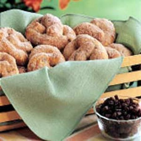 Cinnamon-Raisin Soft Pretzels