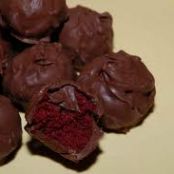 RED VELVET CAKE BALLS