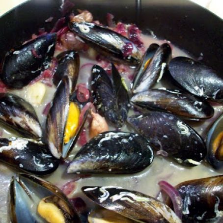 MEJILLONES EN SALSA BELGA