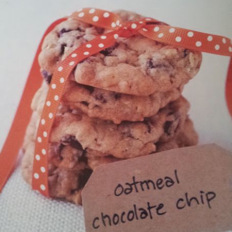 Chocolate Chip Oatmeal Cookies