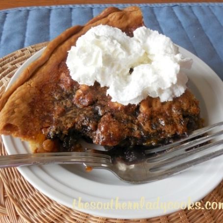 Walnut Raisin Pie