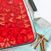 Strawberry Cream Cheese Pretzel Salad
