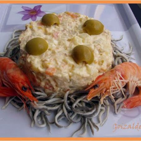 TIMBAL DE ATUN CON CANGREJO Y ANGULAS