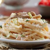 Pasta with Creamy Leek and Mushroom Sauce