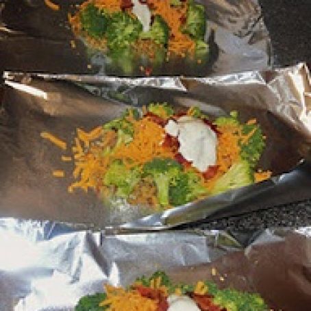 Tinfoil Cheesy Broccoli Chicken