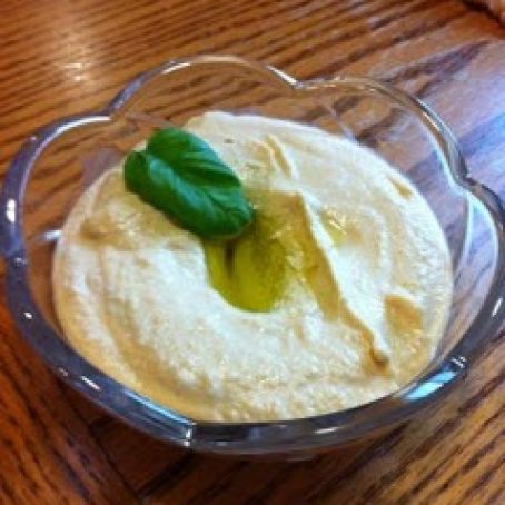 Hummus: Recipe and Health Benefits