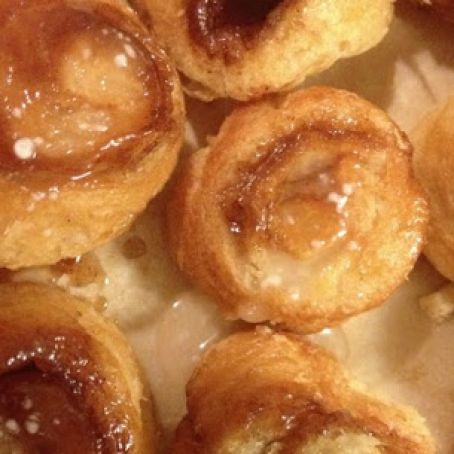 Mini Muffin Tin Cinnamon Rolls