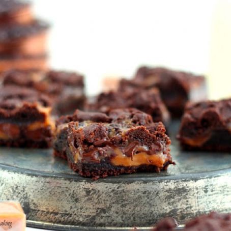 Chewy chocolate caramel bars
