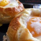 HUEVOS AL NIDO DE PAN