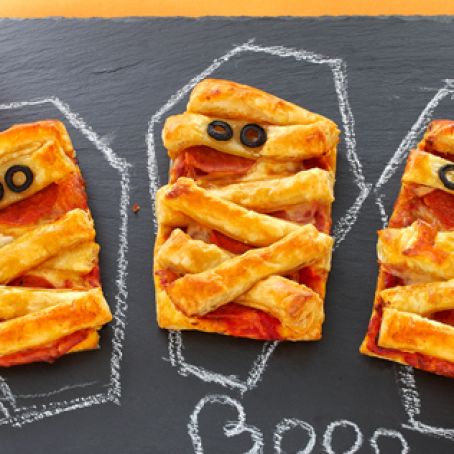 Mummy Pizza Puffs