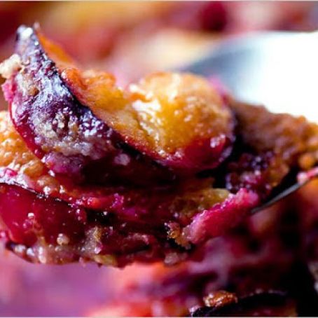 CRUNCHY TOPPED PLUM CAKE