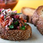 BRUSCHETTA w/TOMATO & FETA