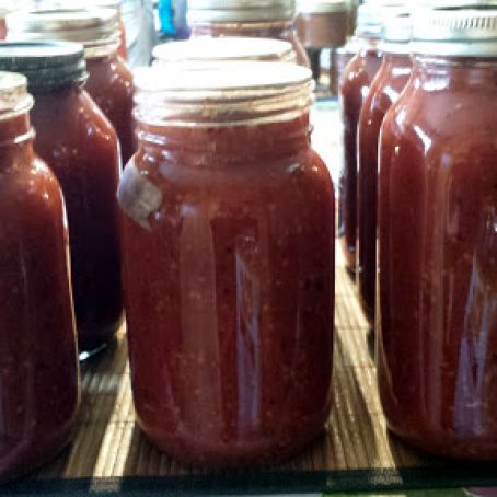 The BEST Homemade Canned Tomato Sauce