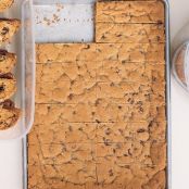 Easy Easy Chocolate Chip Bar Cookies