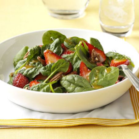 Strawberry Spinach Salad with Poppyseed dressing