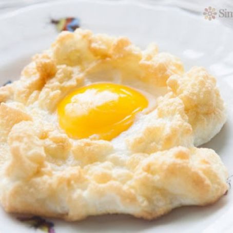 Egg-Simple Backed Nests