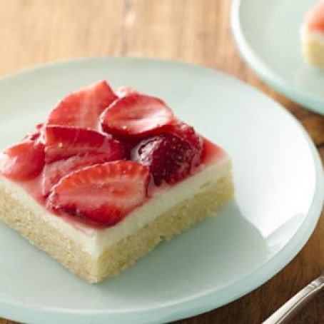 Strawberries and Cream Dessert Squares