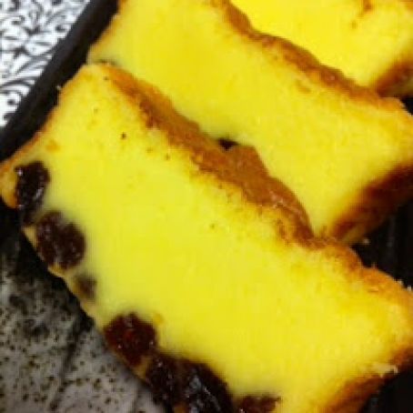 Yogurt Raisin Cake