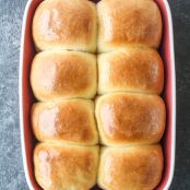 HOMEMADE BREAD ROLLS (EGGLESS)