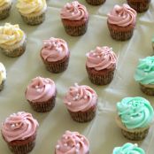 Sweet Peach Tea Cupcakes