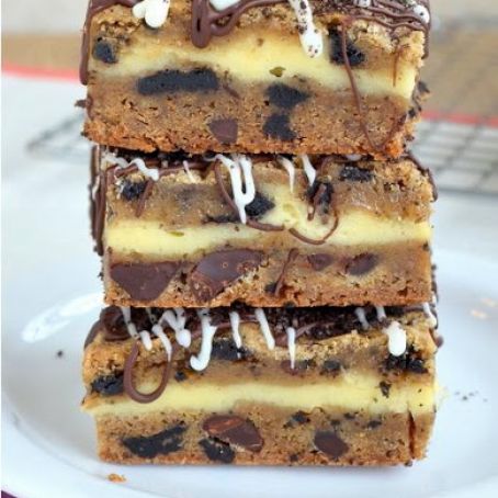 Oreo Chocolate Chip Cheesecake Cookie Bars