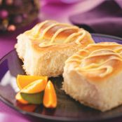 Orange-Cheesecake Breakfast Rolls
