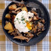 Chicken Hash w Poached Egg
