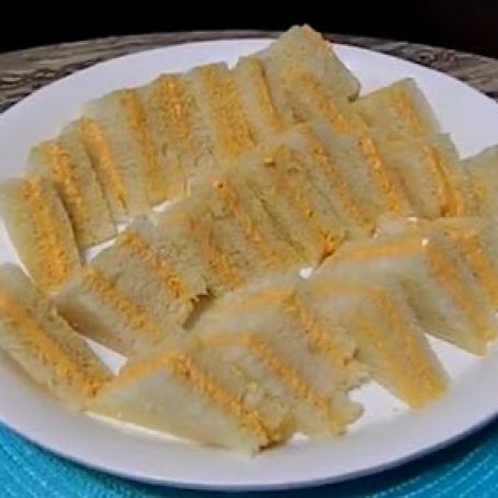 Sandwichitos de Mezcla/Puerto Rican Sandwich Appetizers